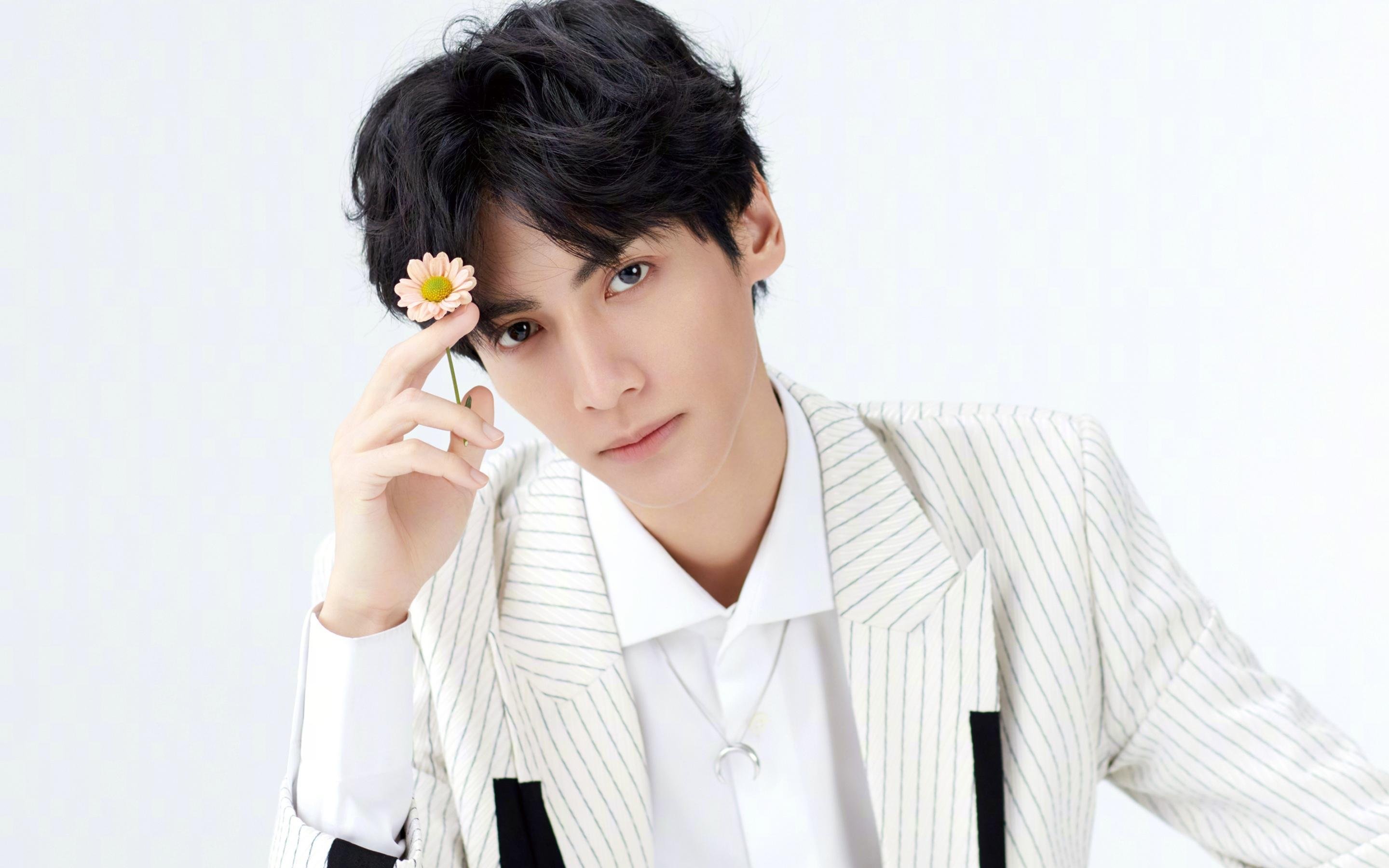 _马刺队逐渐走出低谷,赢得重要比赛_,马刺队2021