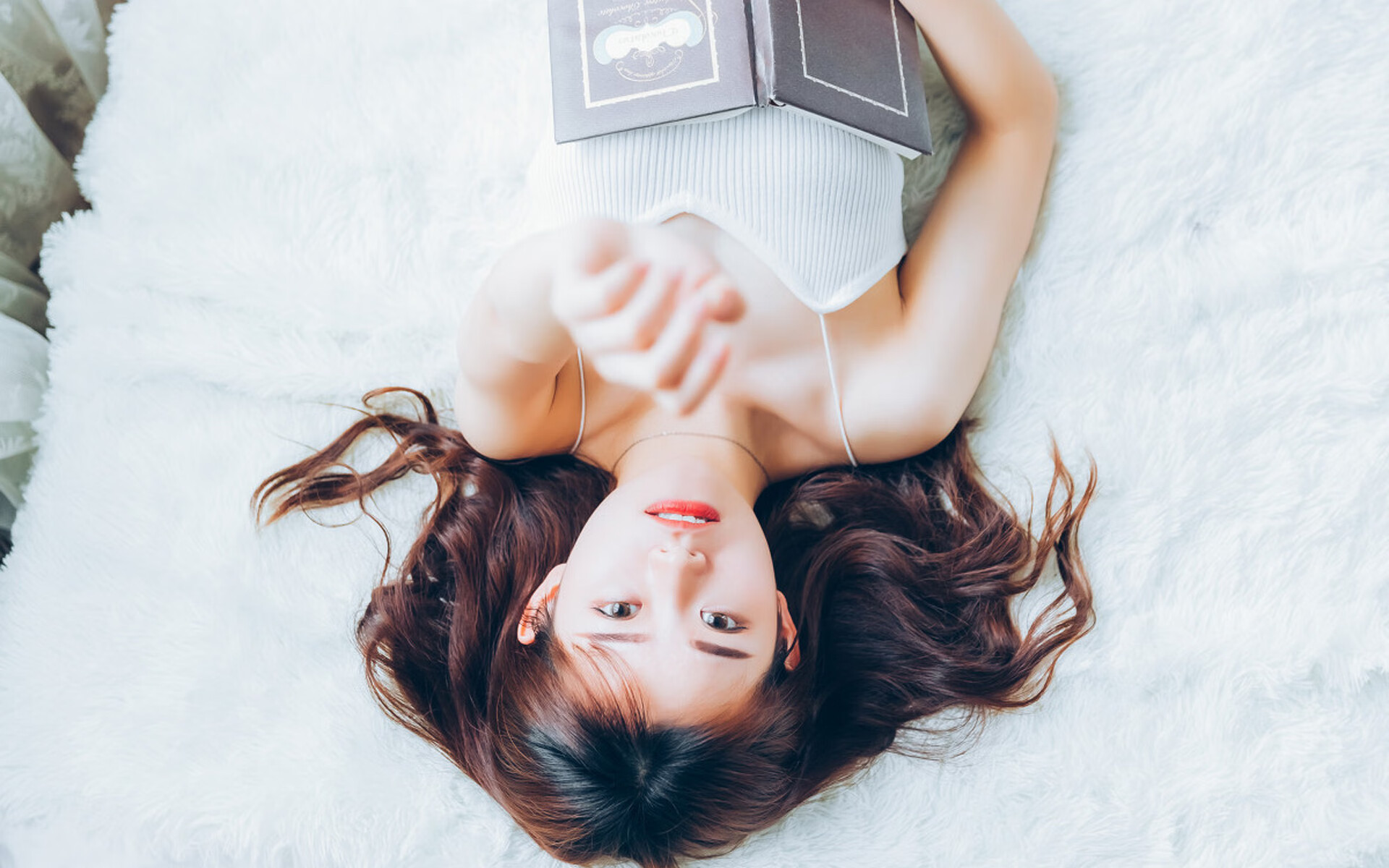 AYX GAMING-“荣耀瞬间：冠军车手的传奇收藏”，荣耀冠军3dm