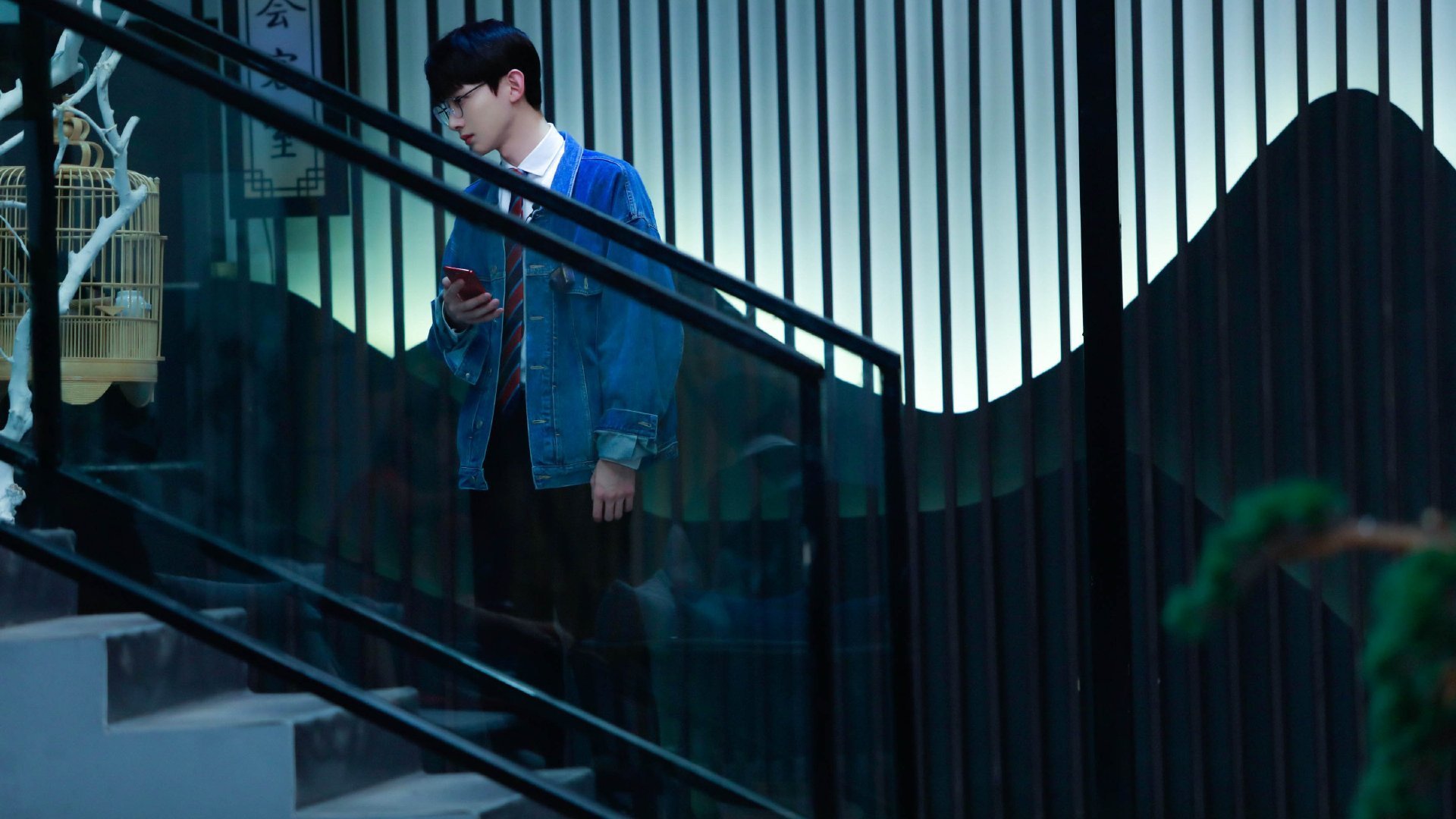 激动瞬间！李明突破防守，妙传助攻张伟得分！，李明is