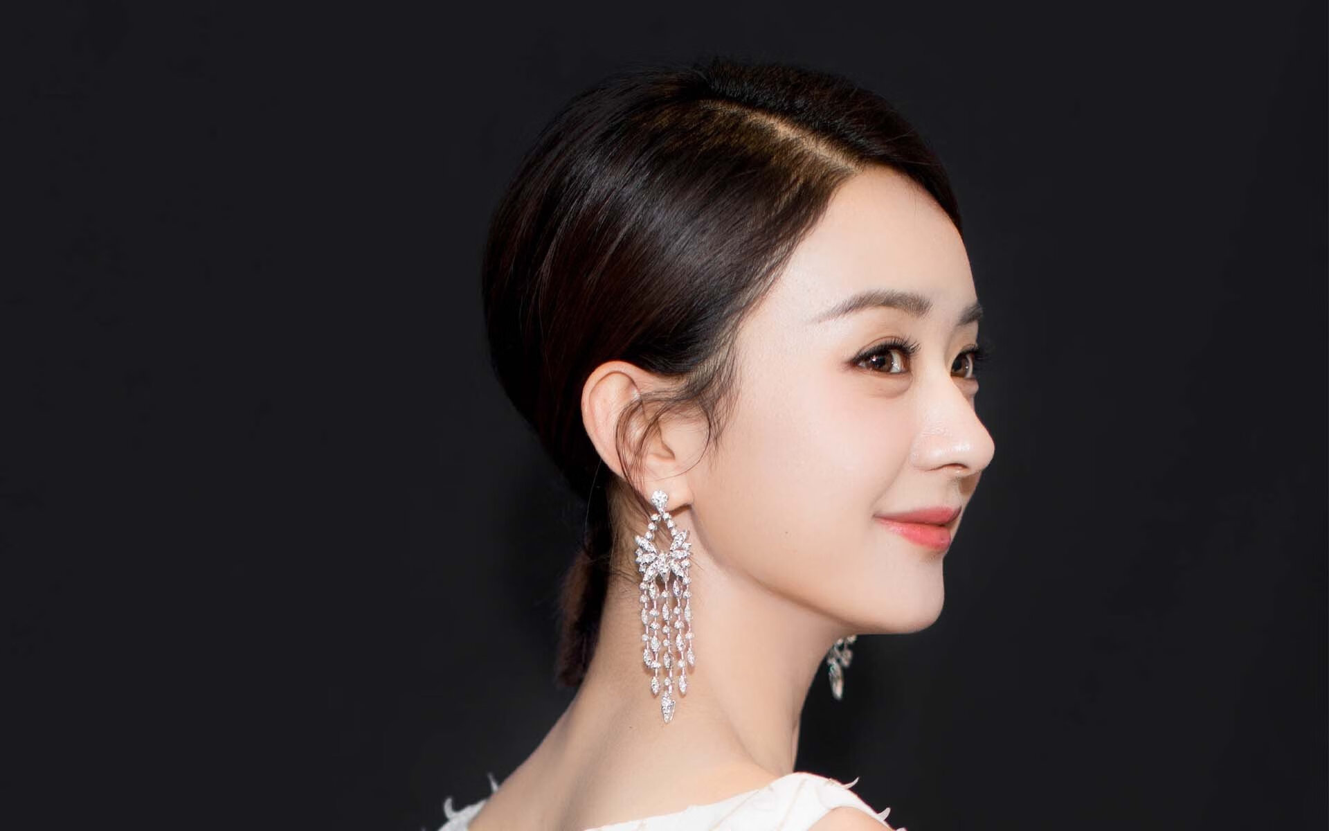 凯撒酋长引进外援球员，增强球队实力，凯撒足球员