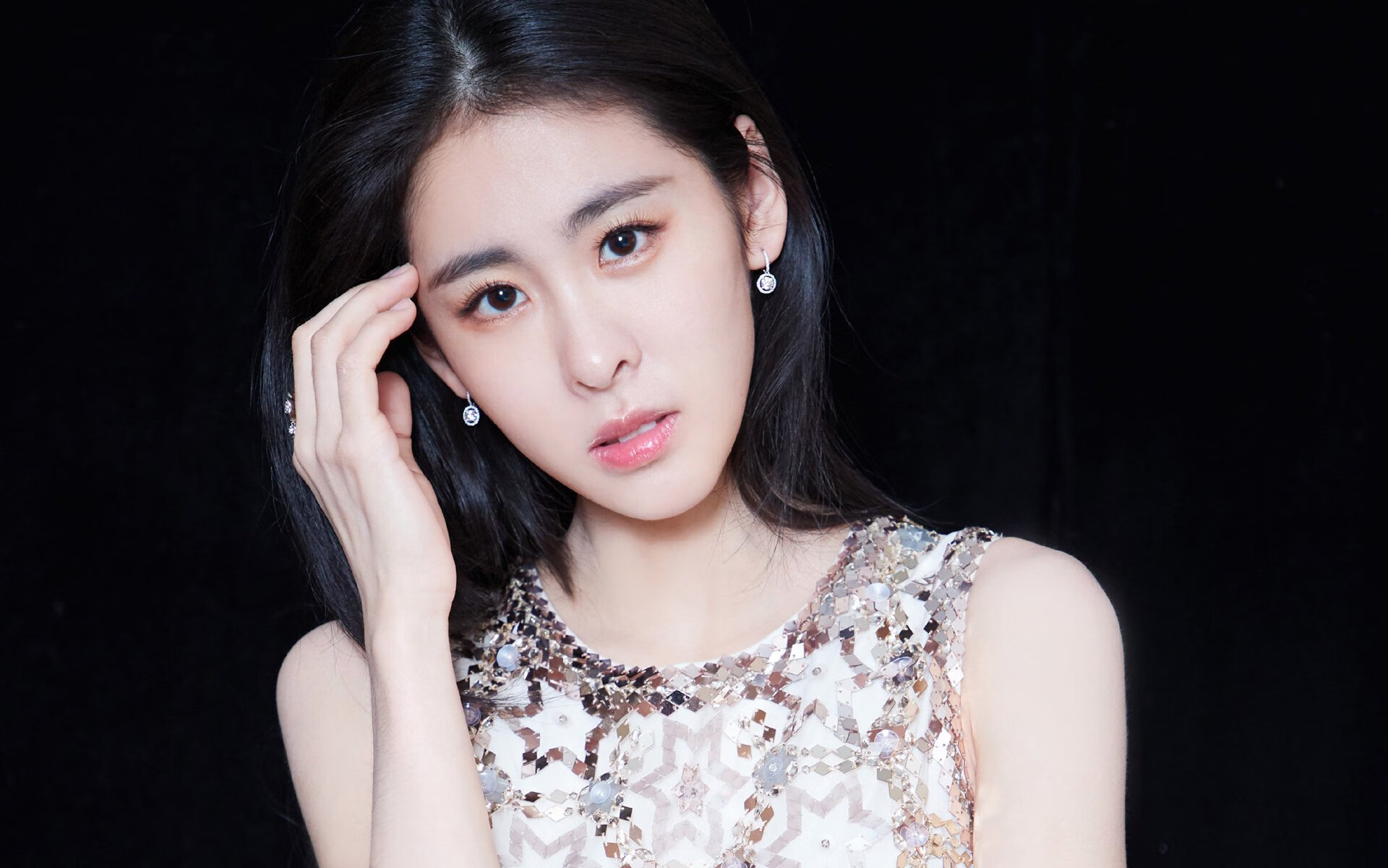 精彩回顾:较量激烈的足球比赛精彩瞬间,激烈的足球比赛怎么写